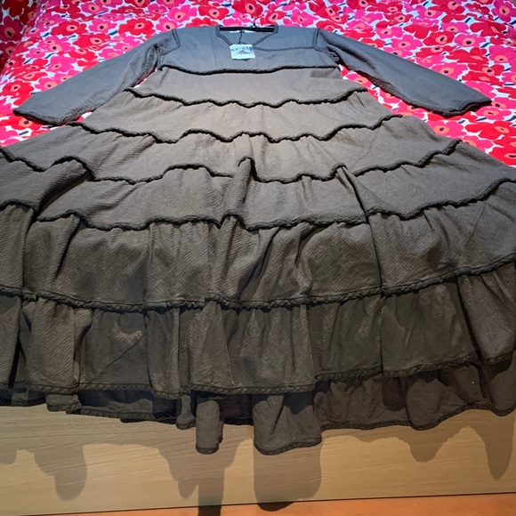 Cynthia Ashby Brown Tiered Maxi “Twirl” Dress - Picture 4 of 9